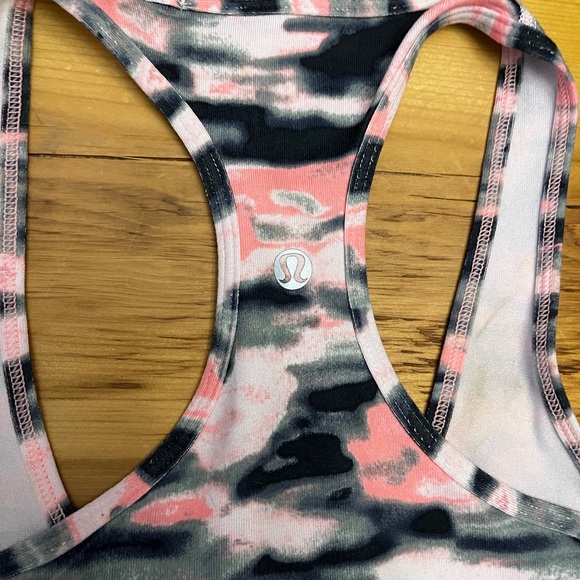 Lululemon tank - Picture 2 of 2
